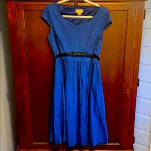 XL vintage-inspired Lindy Bop dress with bow belt